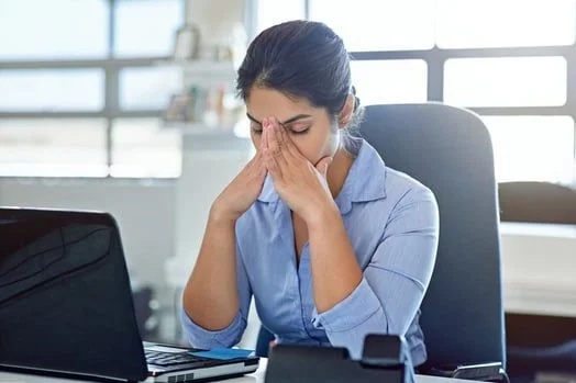 A_little_forethought_and_empathy_can_go_a_long_way_toward_eliminating_email_misunderstanding.jpg Woman stressed at computer- JConnelly blog- make sure your message is heard